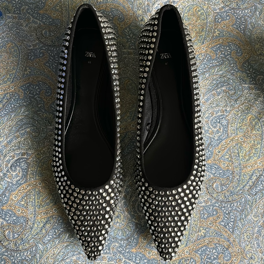 ZARA SIZE 41/10 Black and crystal party flats.